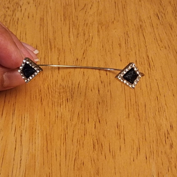 Gold Bracelet cuff - Picture 2 of 3